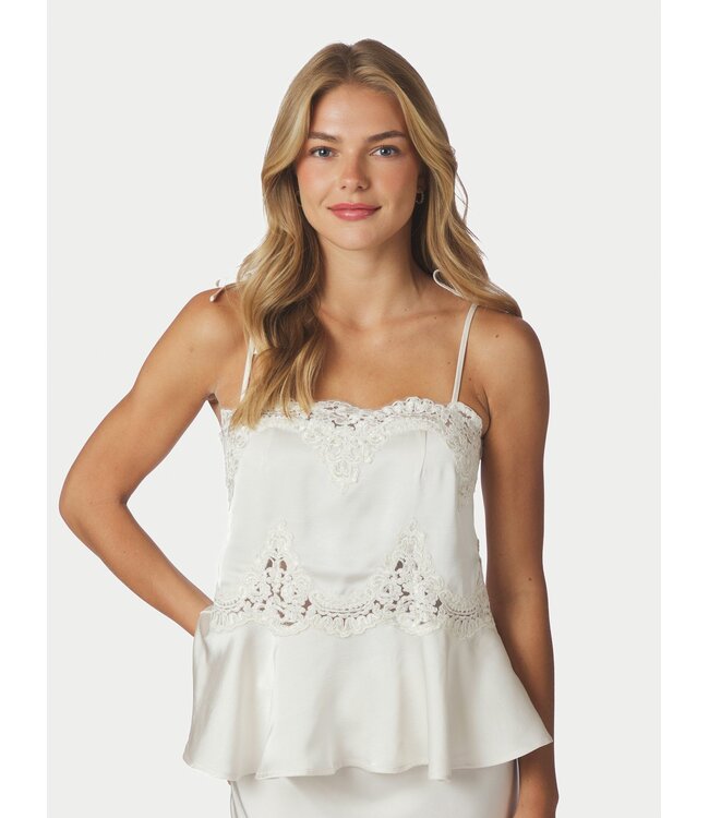 NEONOIR - Kaela heavy satijn lace top pearl