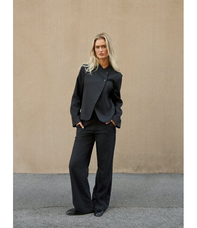 NEONOIR - Tira slim pinstripe blazer