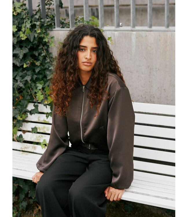 NEONOIR - Denielle heavy sateen jack