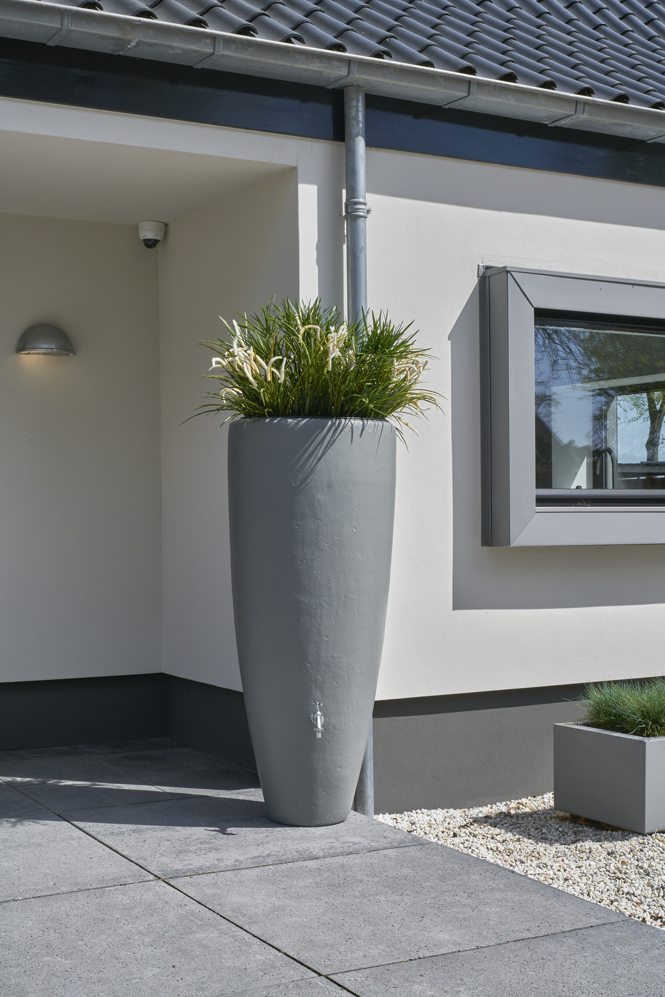 Soluvert Regenton met plantenbak 300 liter - Grijs – Soluvert regenton bloembak