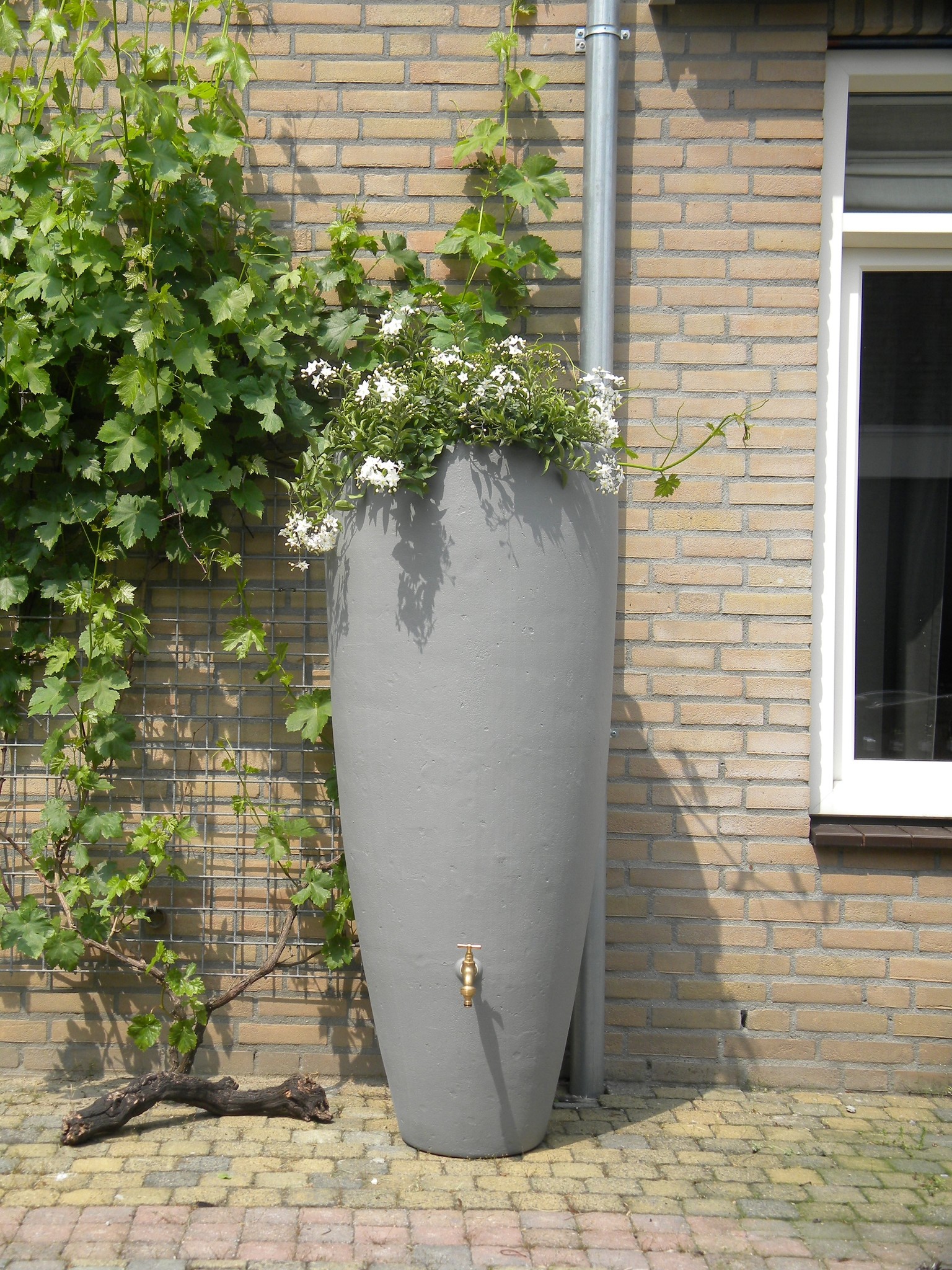 Soluvert Regenton met plantenbak 300 liter - Grijs – Soluvert regenton bloembak