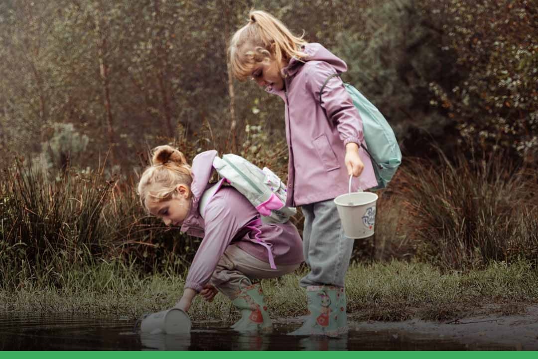 Veilig buiten spelen in alle weeromstandigheden: tips voor kleine avonturiers