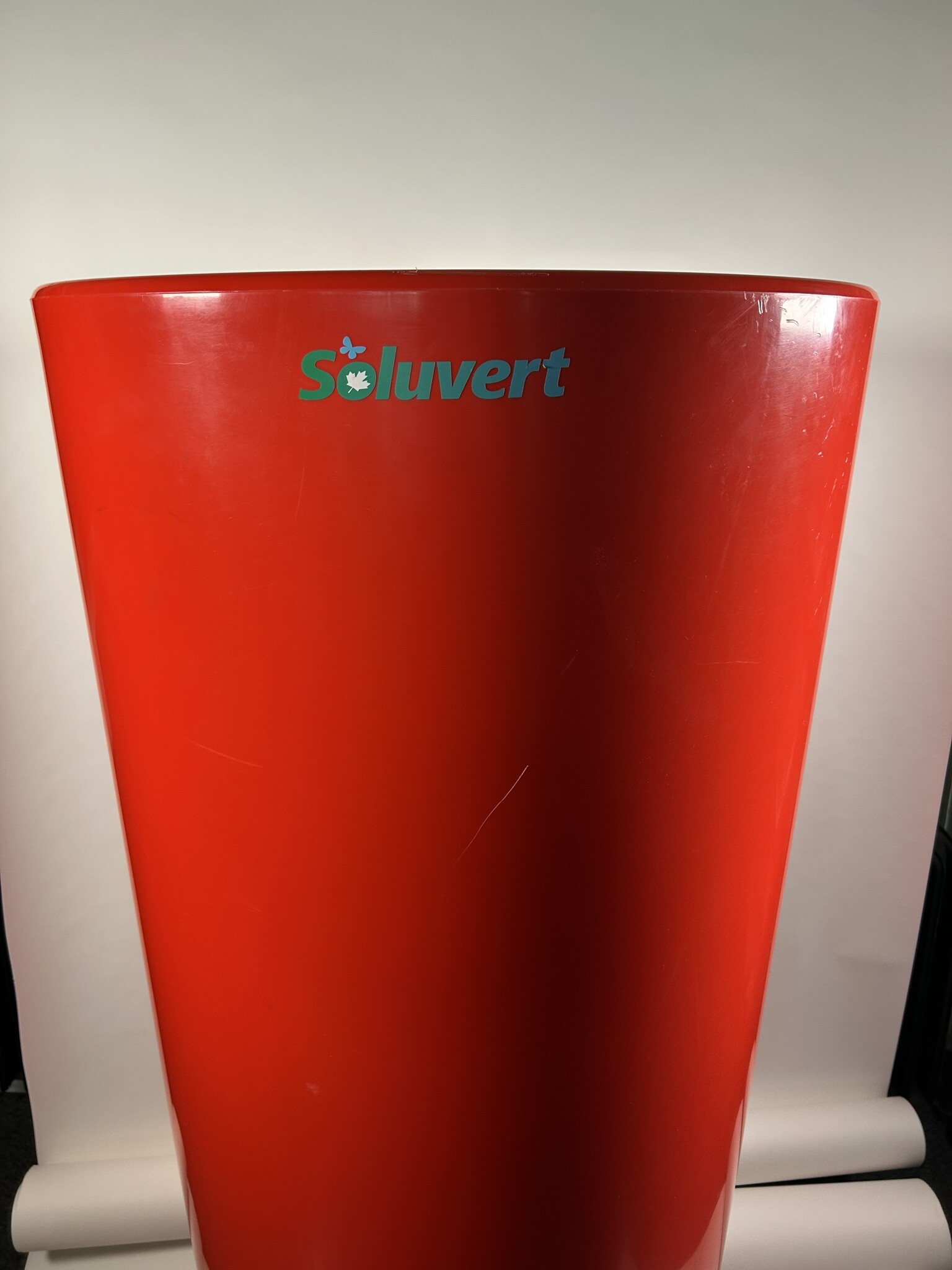 Soluvert Regenton rood met bloembak 350L - tweede kansje