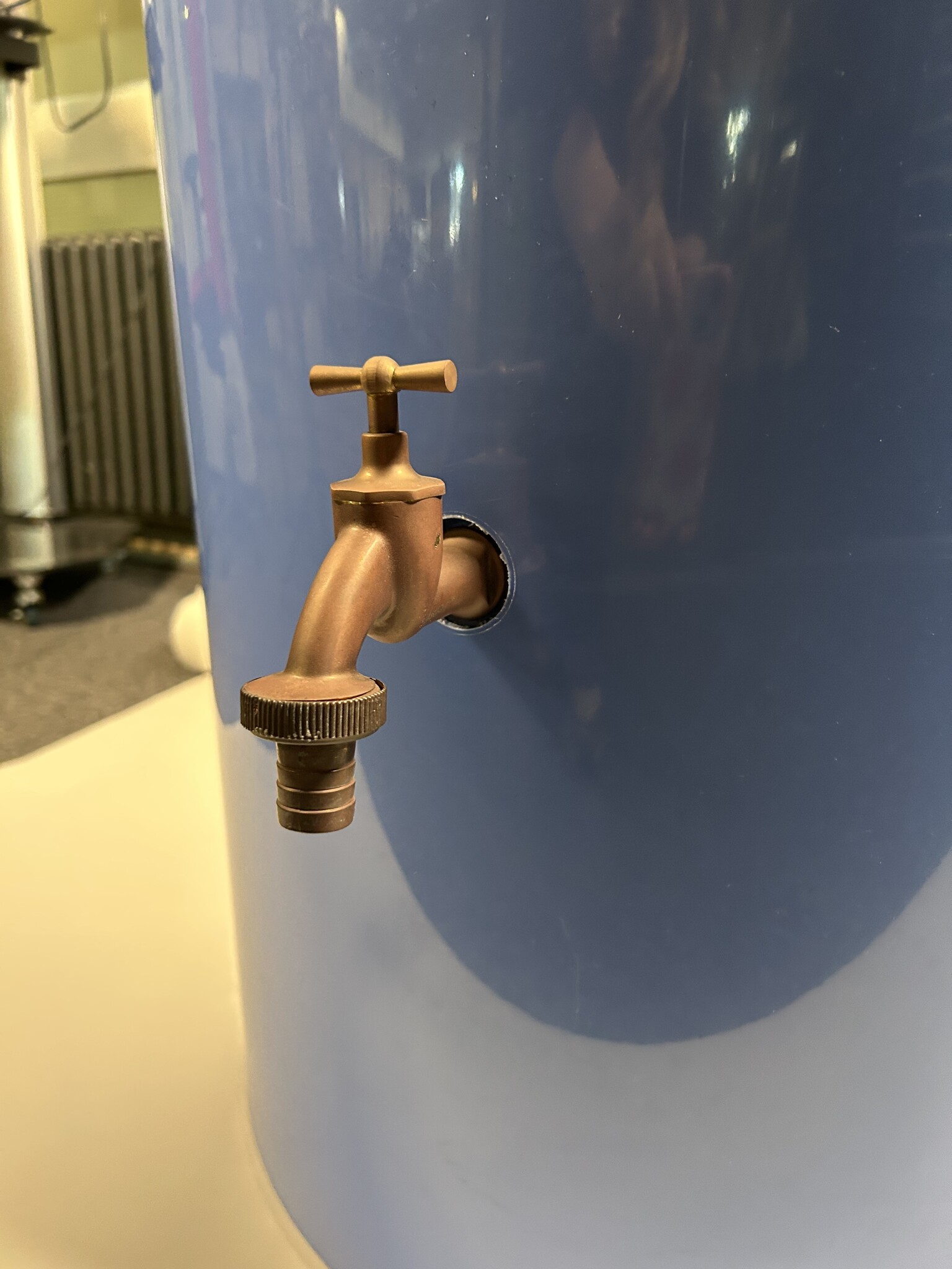 Soluvert Regenton blauw met bloembak 350L - tweede kansje