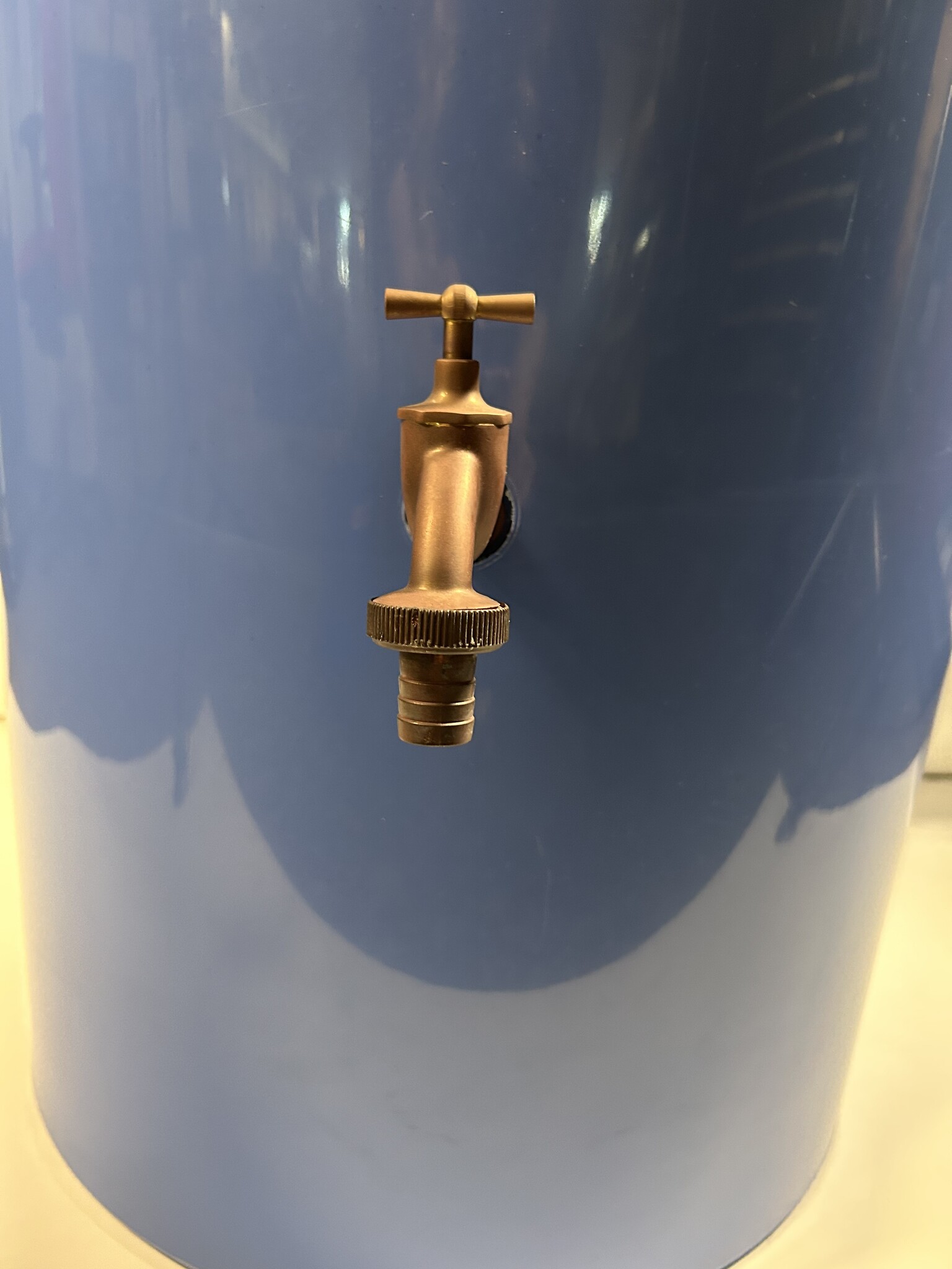Soluvert Regenton blauw met bloembak 350L - tweede kansje