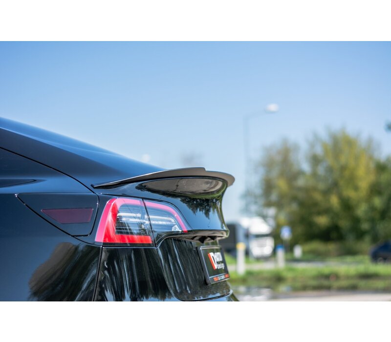 Tailgate spoiler for Tesla Model 3