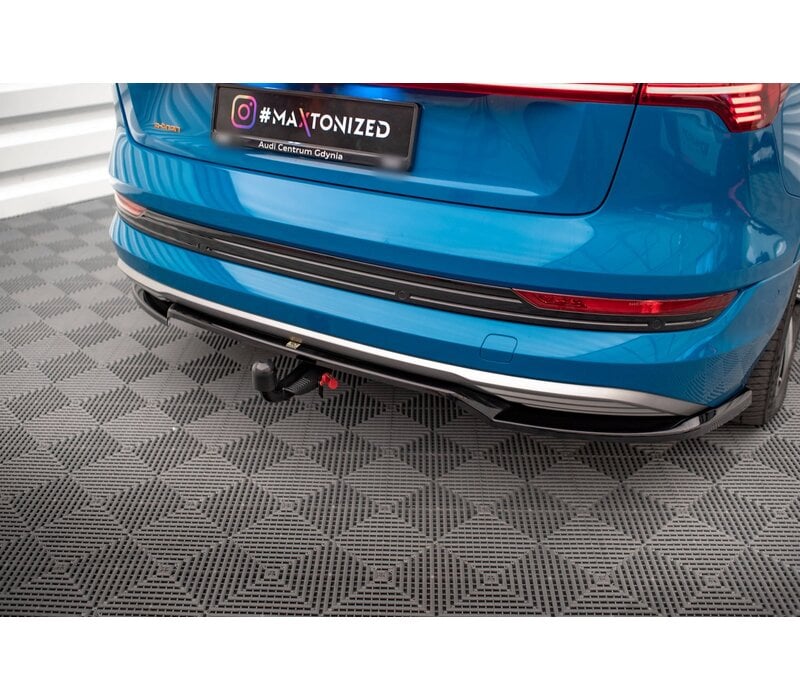 Central Rear Splitter for Audi E-tron