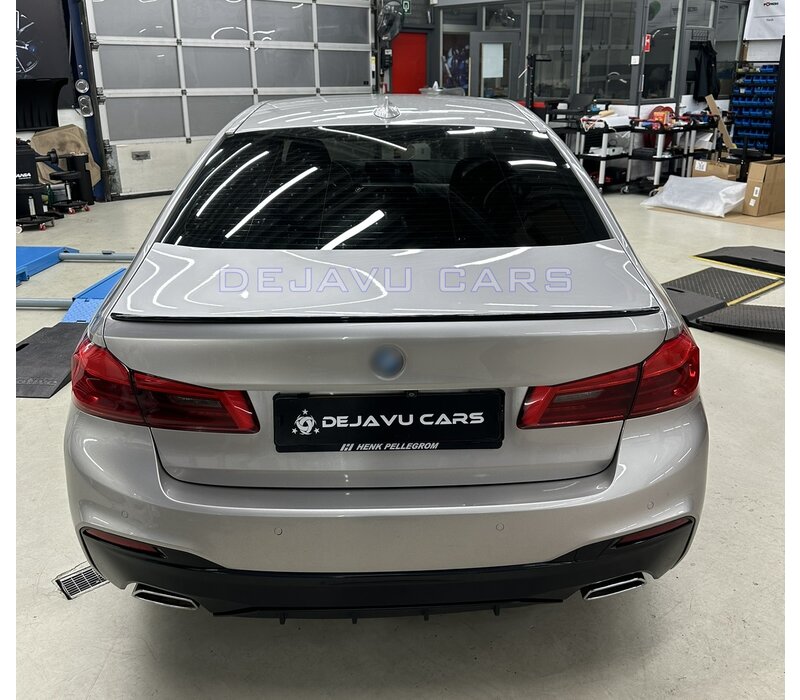 Tailgate spoiler lip for BMW 5 Series G30 / G38 / M Package