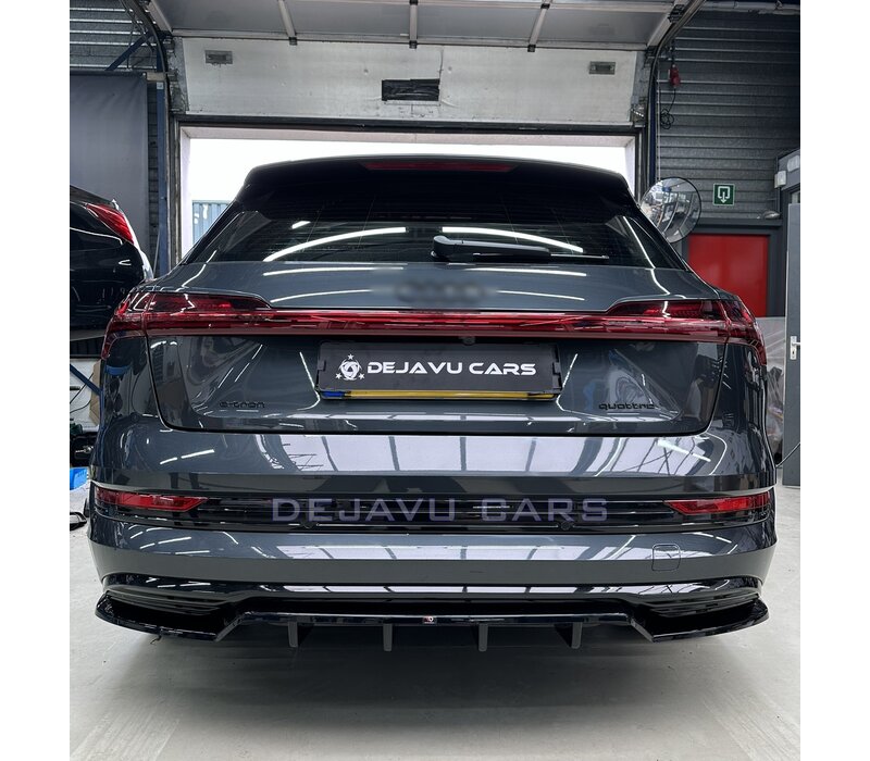 Central Rear Splitter for Audi E-tron