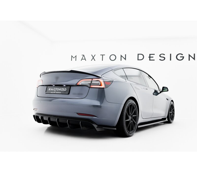 Tailgate spoiler for Tesla Model 3