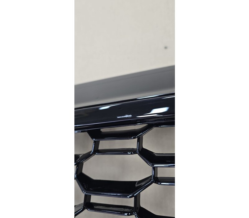 RS3 Look Kühlergrill Black Edition für Audi A3 8V / S line / S3 - (B-WARE)