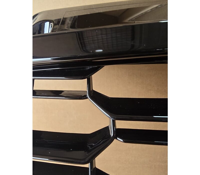RS3 Look Kühlergrill Black Edition für Audi A3 8V / S line / S3 - (B-WARE)