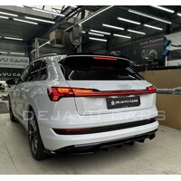 Central Rear Splitter  für Audi E-tron