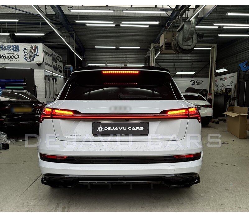 Central Rear Splitter voor Audi E-tron