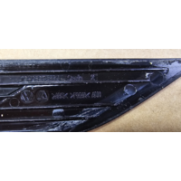 Origineel | Volkswagen Golf 8 R | Spatbord R embleem (Links)