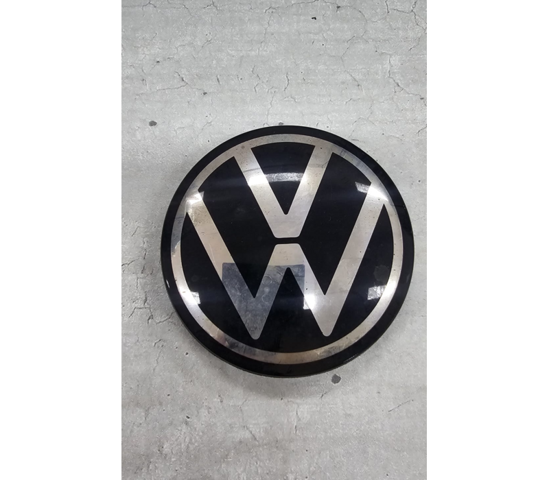 Original | Volkswagen Golf 8 R | VW Front Logo