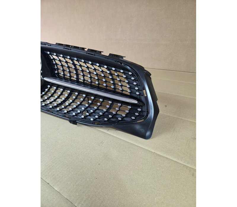 Original | Diamond Front grille Mercedes Benz CLA Class W118
