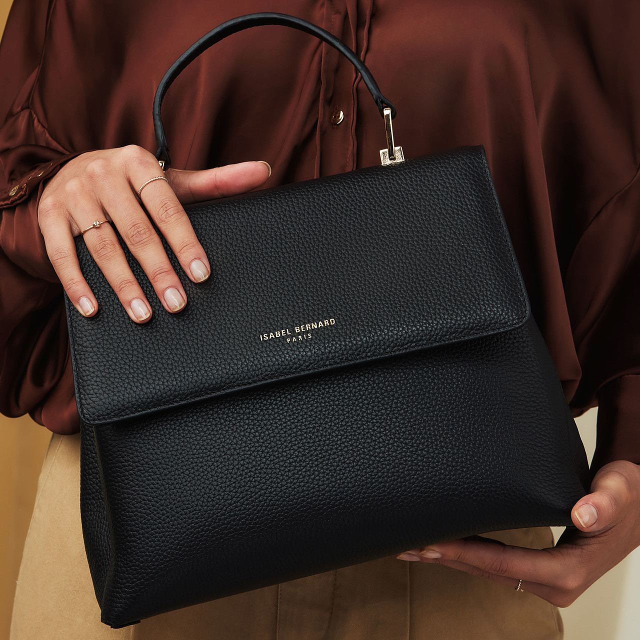 Femme Forte Gisel black calfskin leather handbag