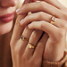 Isabel Bernard La Concorde Lauren anel sinete inicial de ouro rosa de 14 quilates com letra (50)