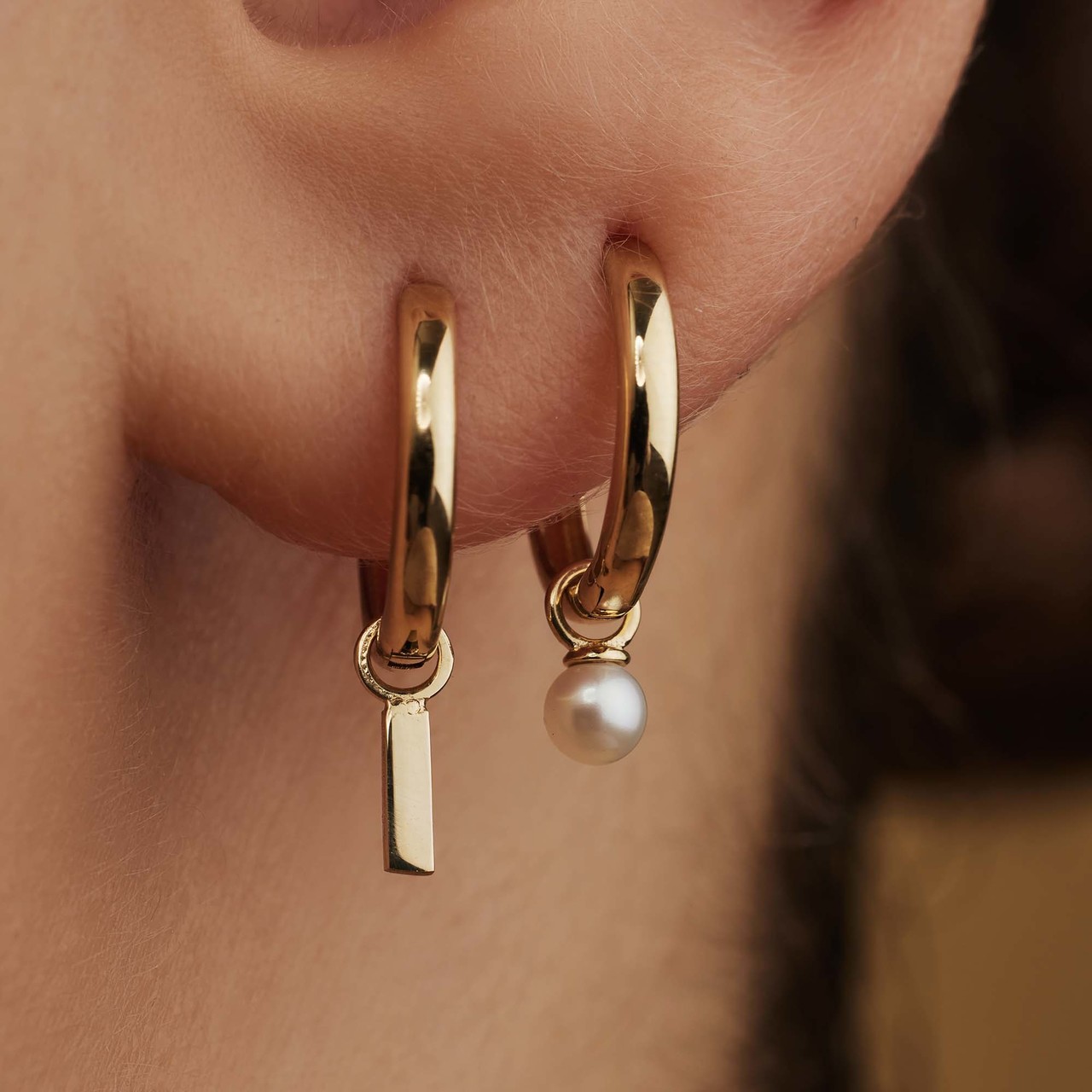 Isabel Bernard Monceau Josephine 14 karat gold hoop earrings with rod