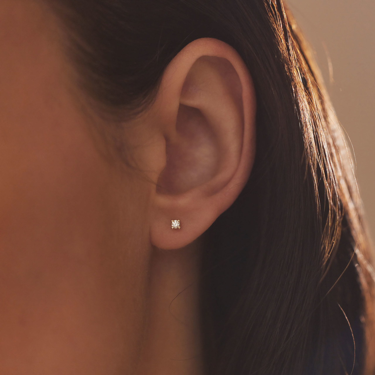 Isabel Bernard De la Paix Céline 14 karat gold stud ear studs with diamond 0.10 carat