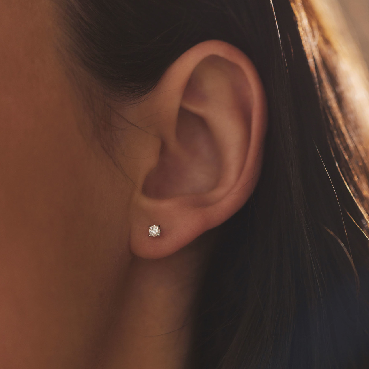 Isabel Bernard De la Paix Christine 14 karat white gold ear studs with diamond 0.20 carat