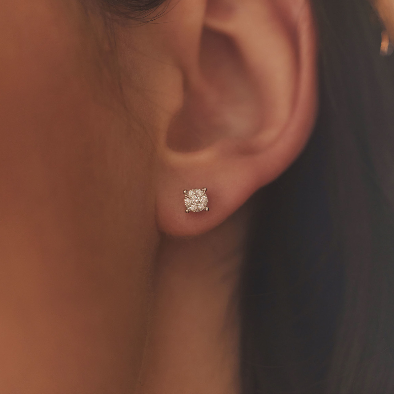 Isabel Bernard De la Paix Hanaé 14 karat white gold ear studs with diamond 0.16 carat