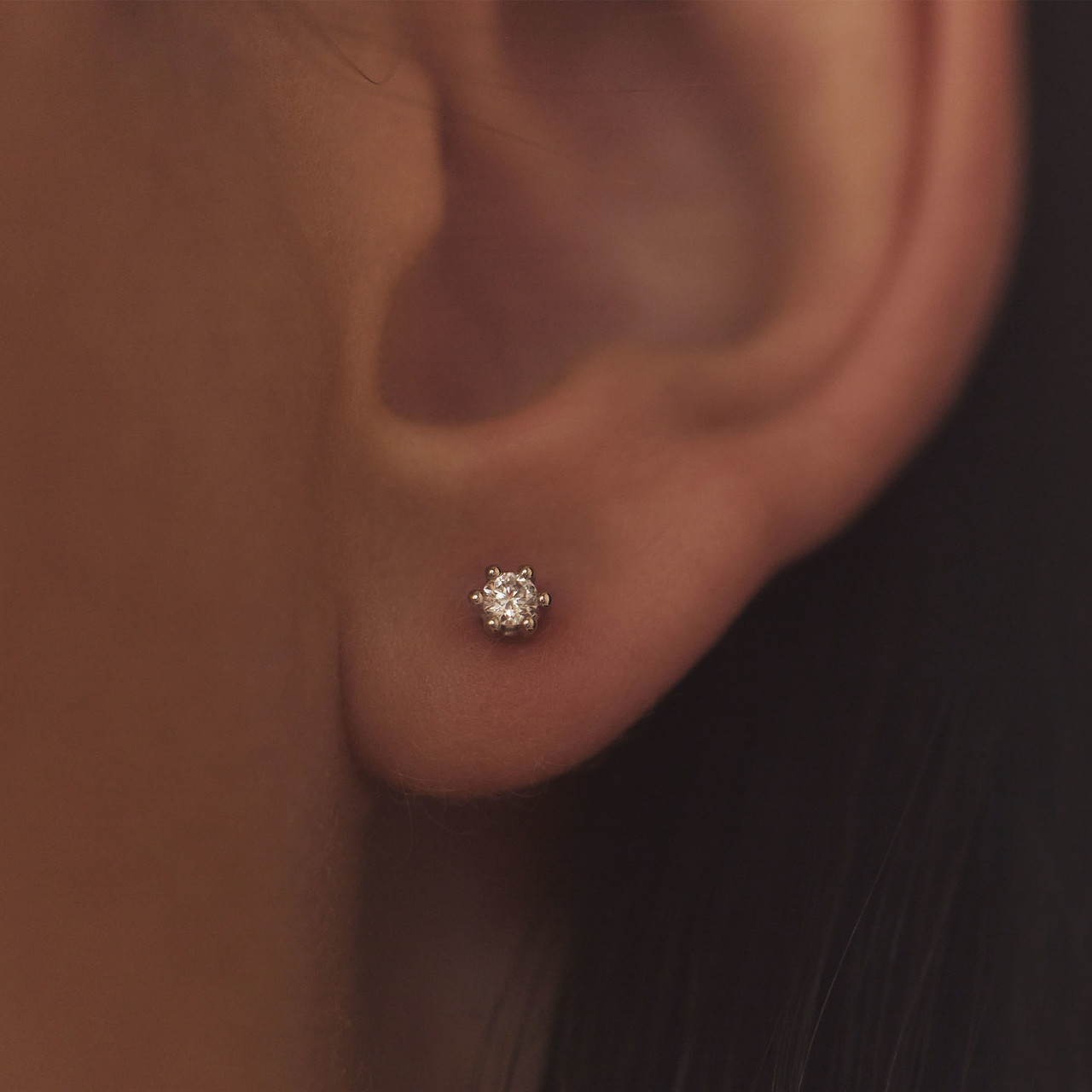 Isabel Bernard De la Paix Emily 14 karat white gold ear studs with diamond 0.10 carat