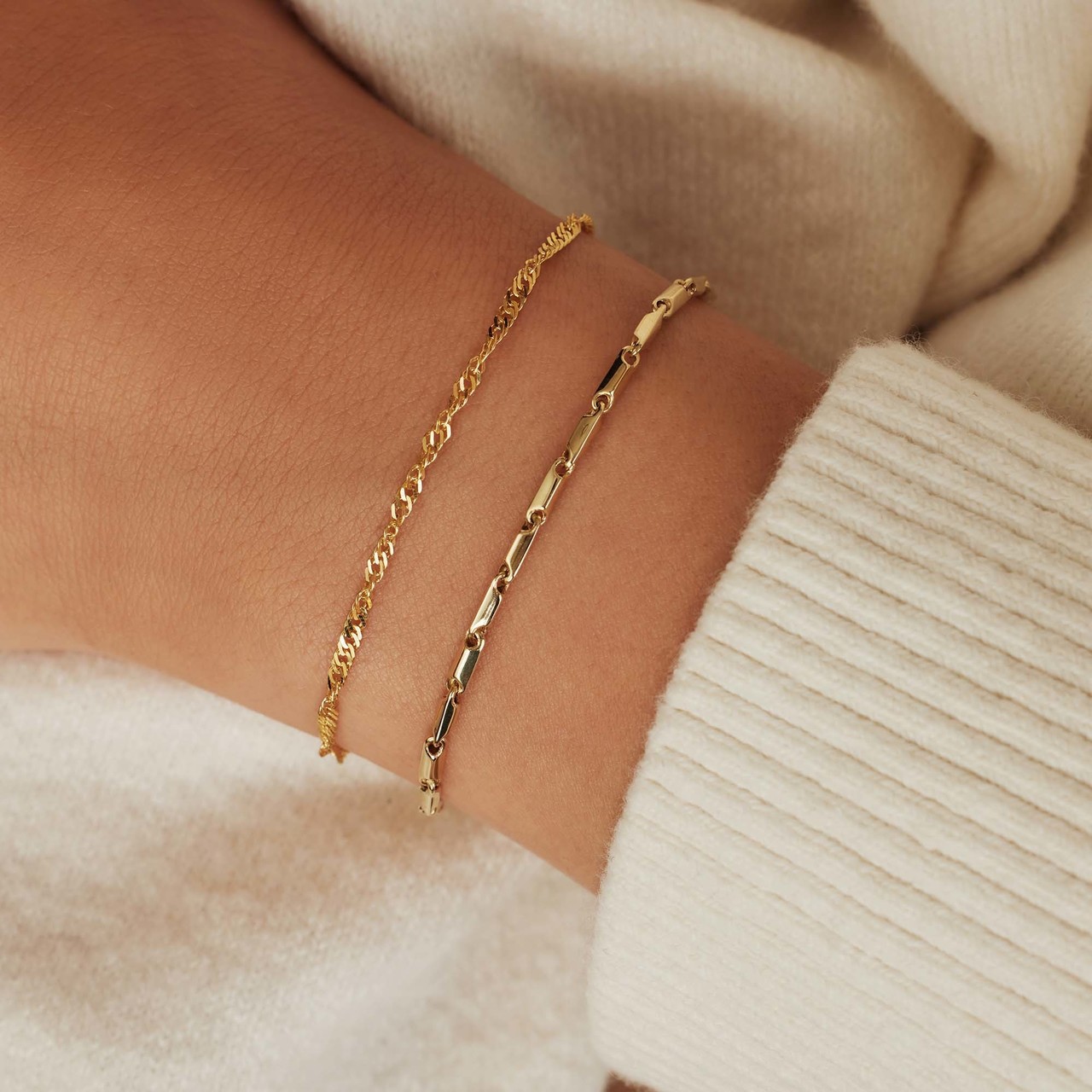 Isabel Bernard Aidee Mariet 14 karat gold bracelet