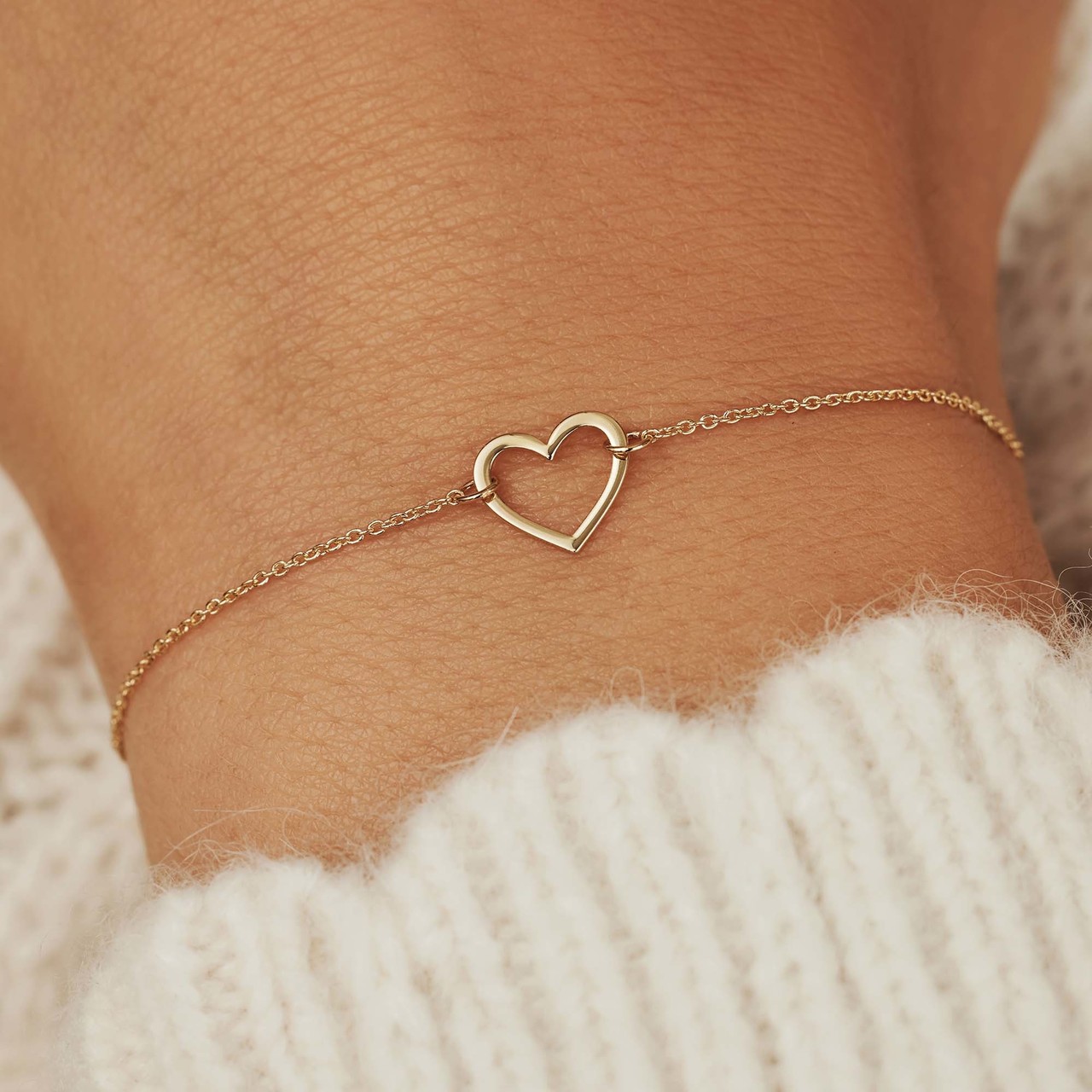 Isabel Bernard Belleville Amore 14 karat gold bracelet with heart