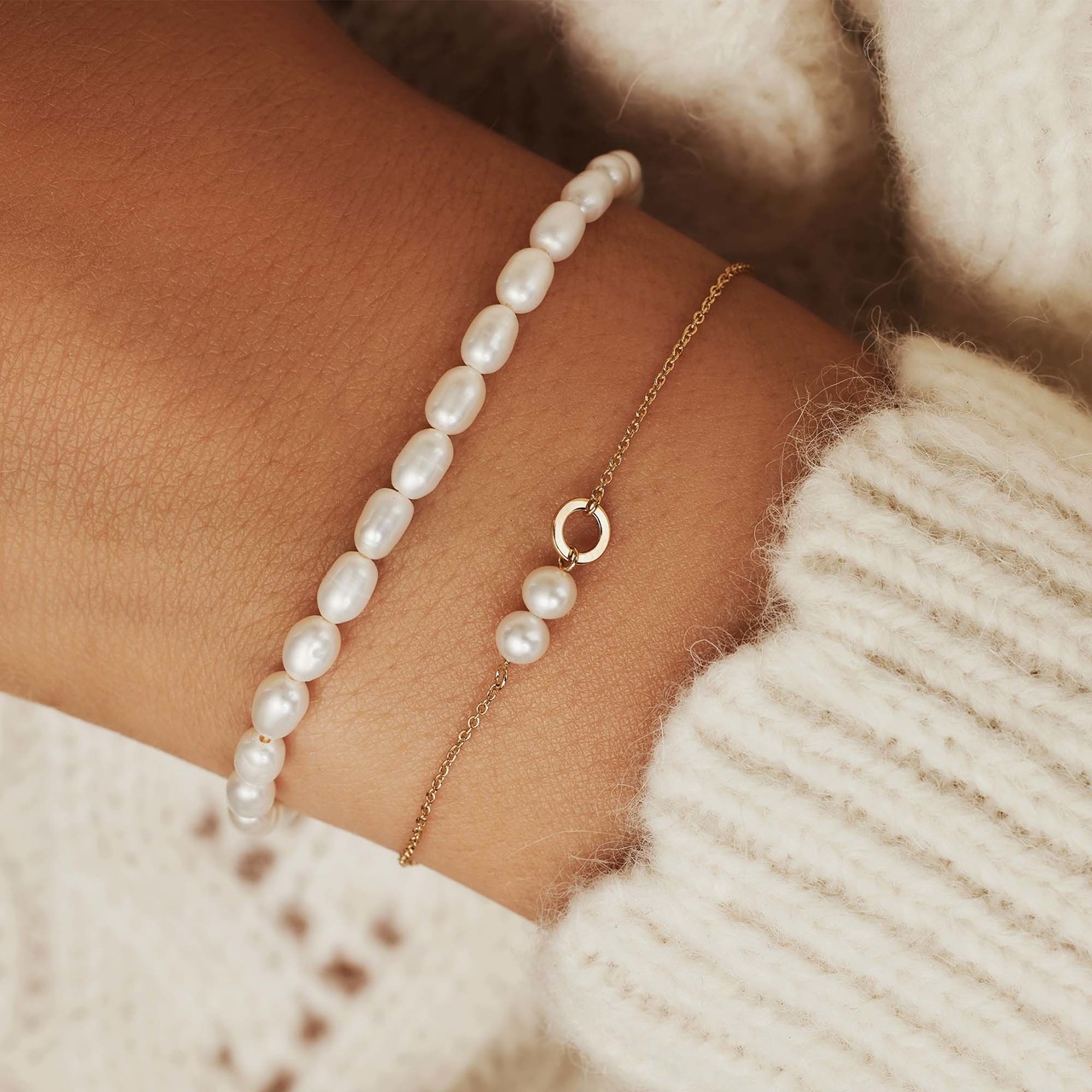 Isabel Bernard Aidee Marissa 14 karat gold bracelet with freshwater pearls