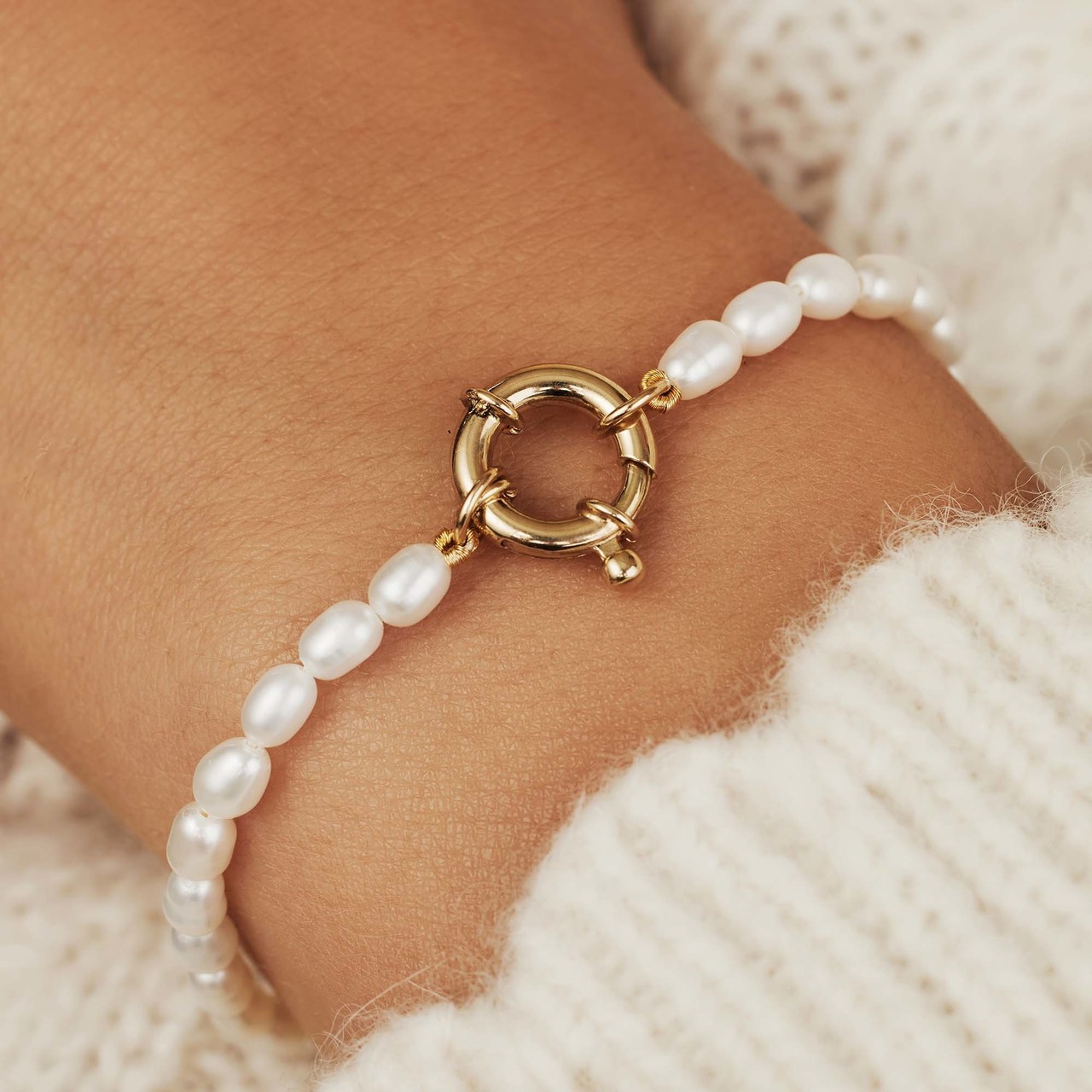 Isabel Bernard Aidee Marissa 14 karat gold bracelet with freshwater pearls