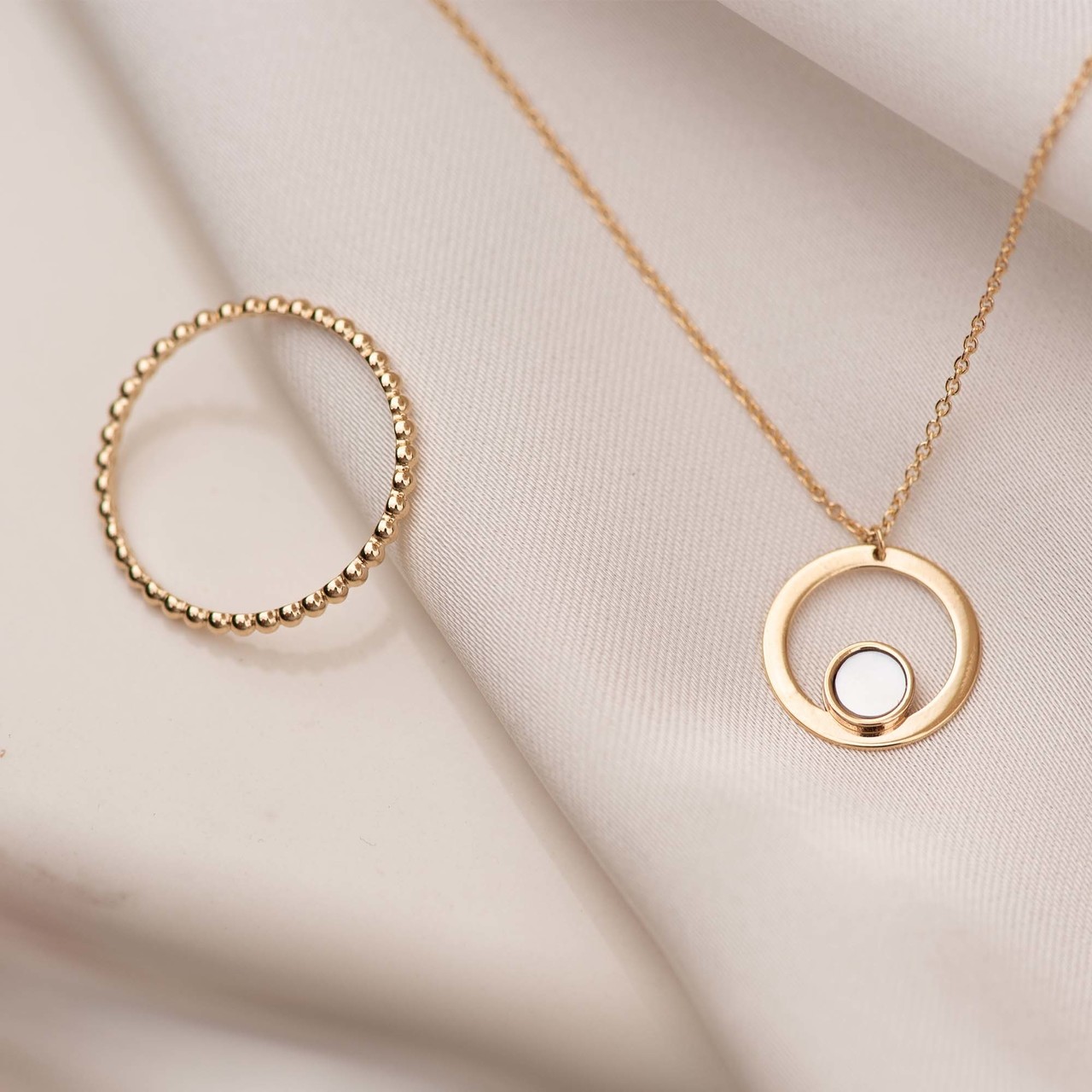 Isabel Bernard Belleville Nova 14 karat gold necklace with mother of pearl