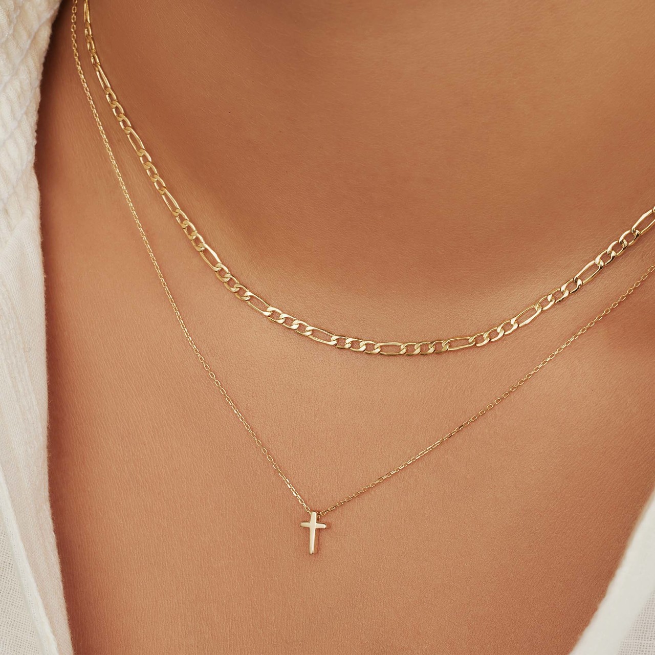 Isabel Bernard Monceau Solange 14 karat gold necklace with cross