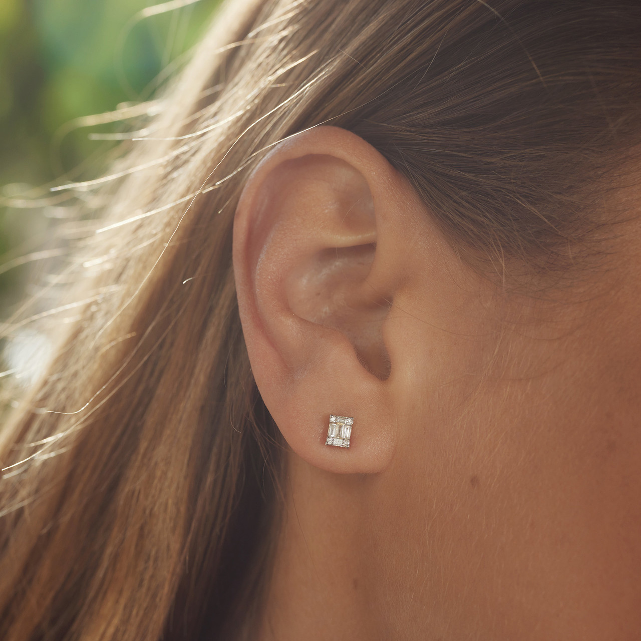 Isabel Bernard De la Paix Maxime 14 karat gold stud ear studs with diamond 0.19 carat