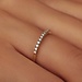 Isabel Bernard De la Paix Madeline anel de ouro de 14 quilates com diamante 0.14 carat