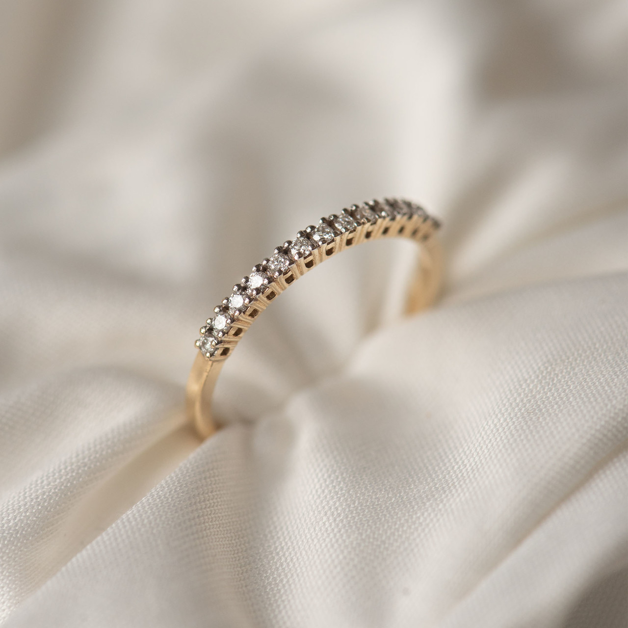 Isabel Bernard De la Paix Madeline 14 karat gold ring with diamond 0.14 carat