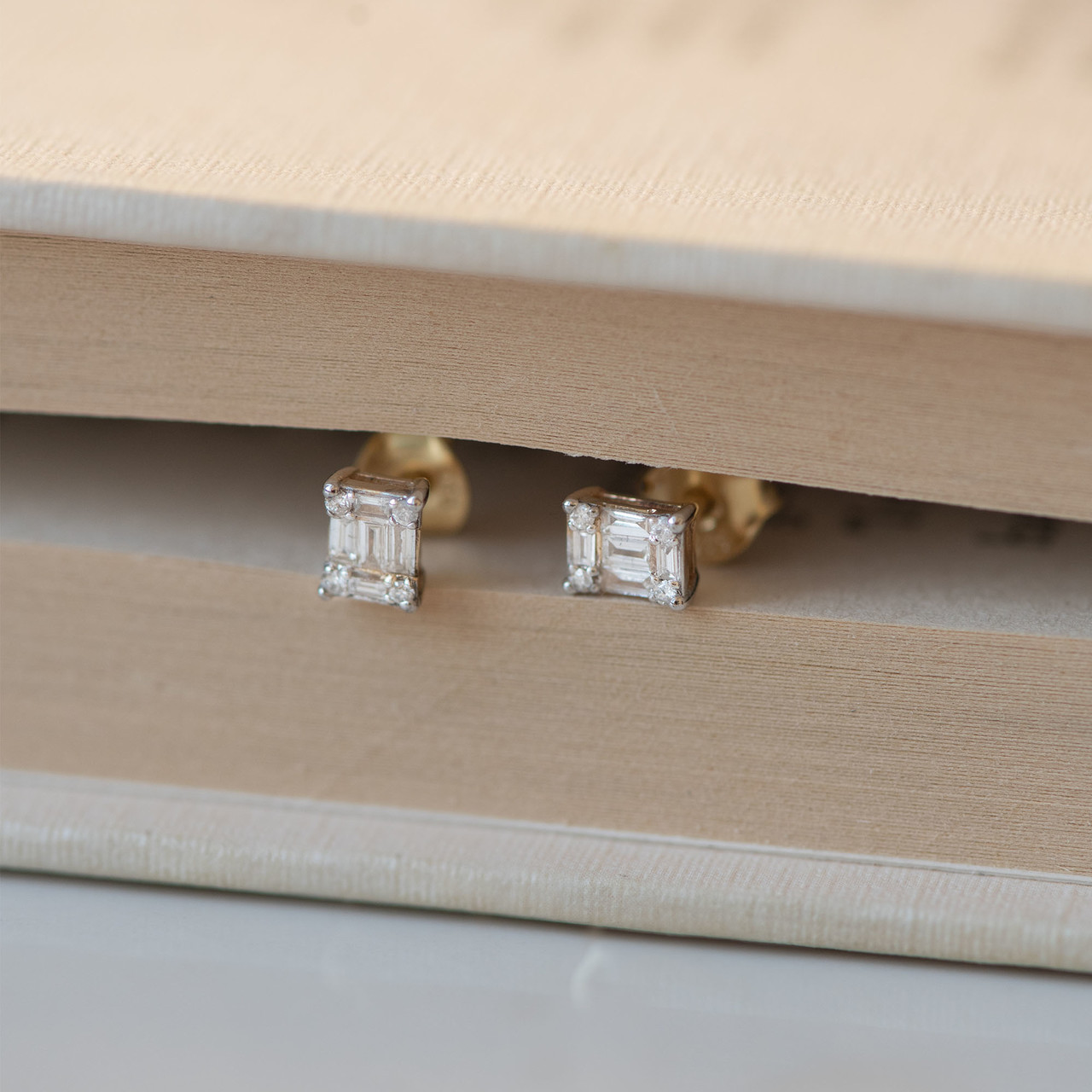 Isabel Bernard De la Paix Maxime 14 karat gold stud ear studs with diamond 0.19 carat