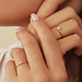 Isabel Bernard De la Paix Inaya anillo de oro de 14 quilates con diamante 0.01 carat