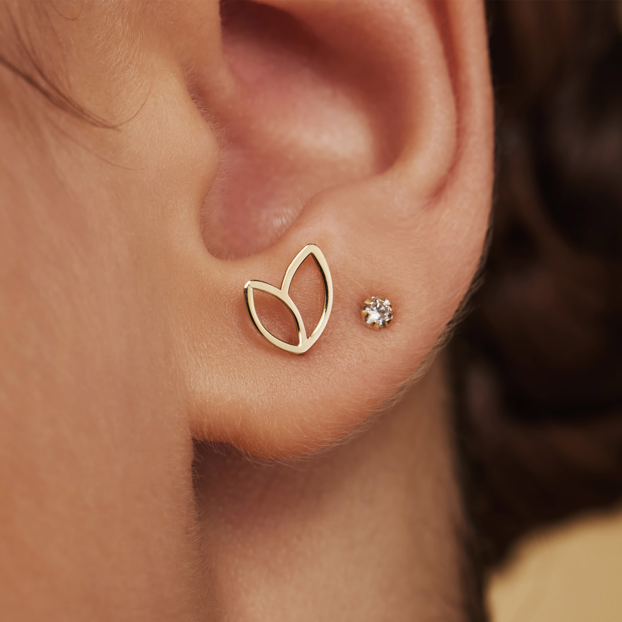 Isabel Bernard Belleville Noémi 14 karat gold ear studs