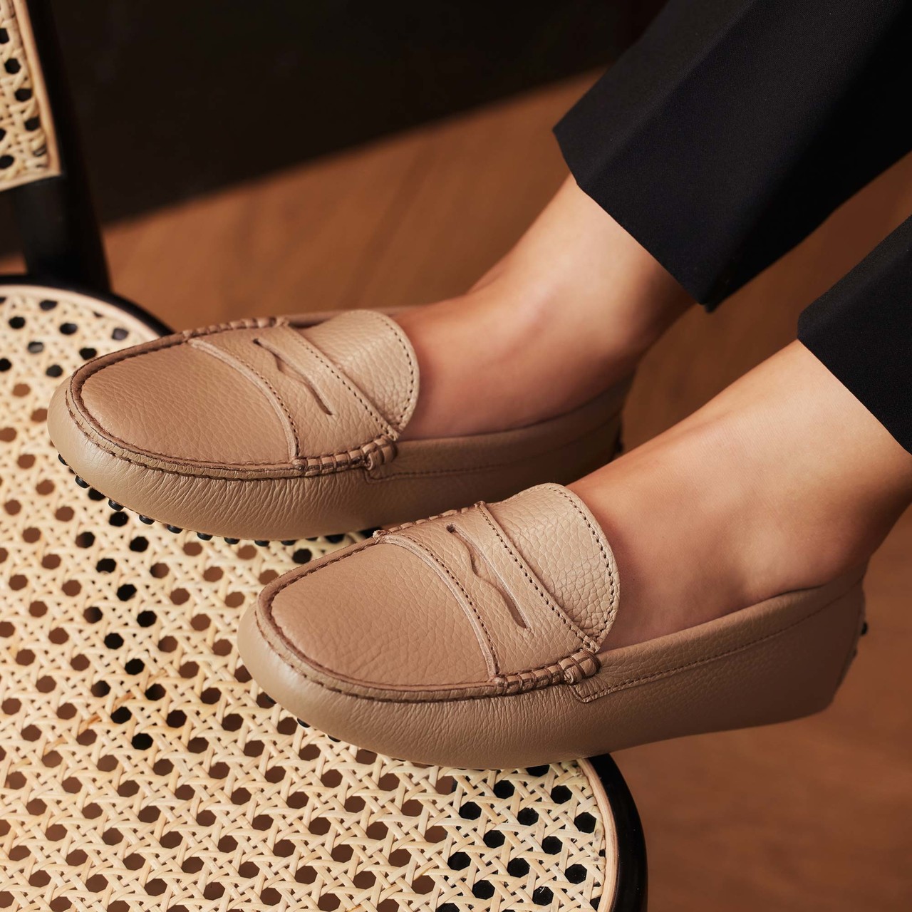 Vend me Marie taupe leren mocassins van kalfsleer