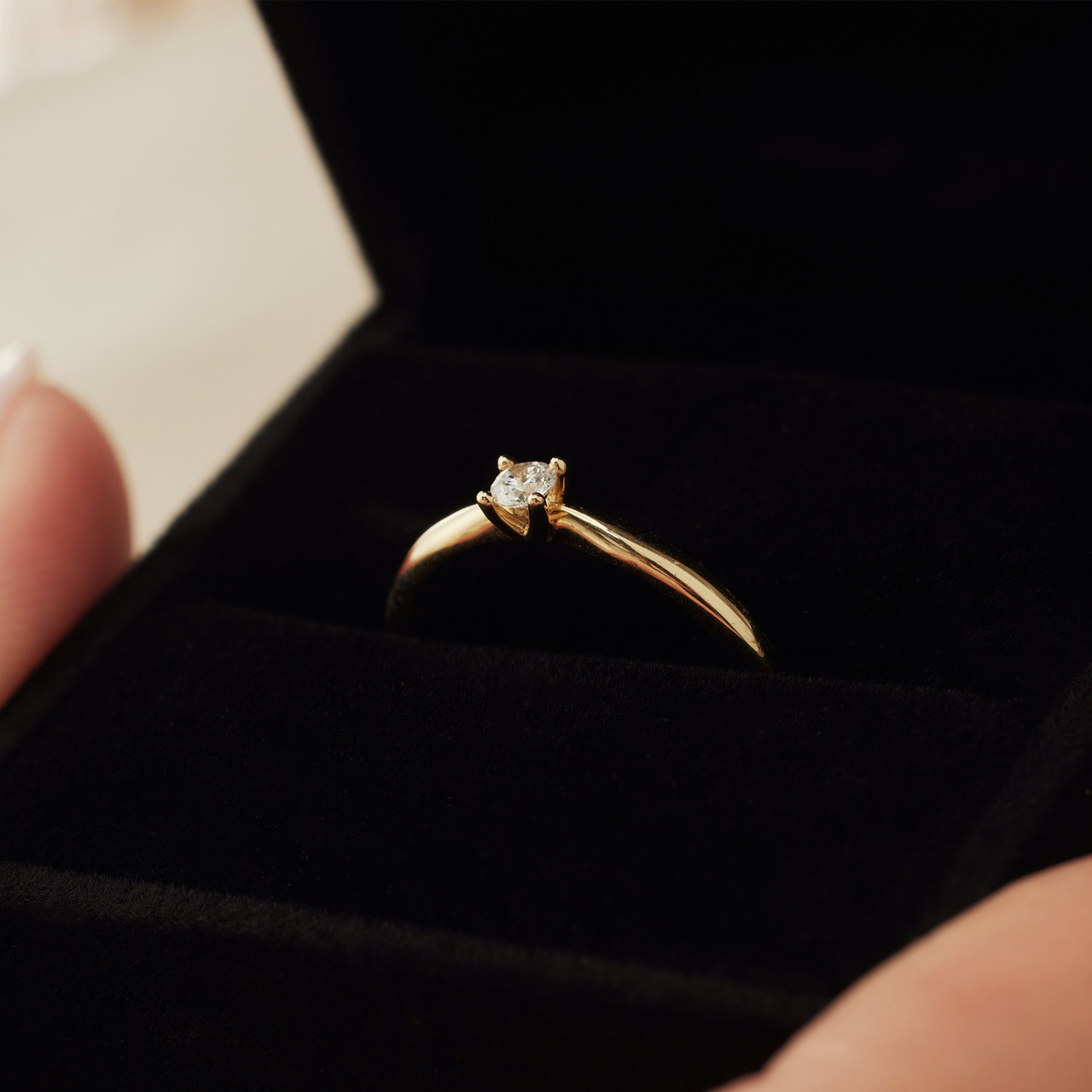 Isabel Bernard De la Paix Christine 14 karat gold ring with diamond 0.10 carat