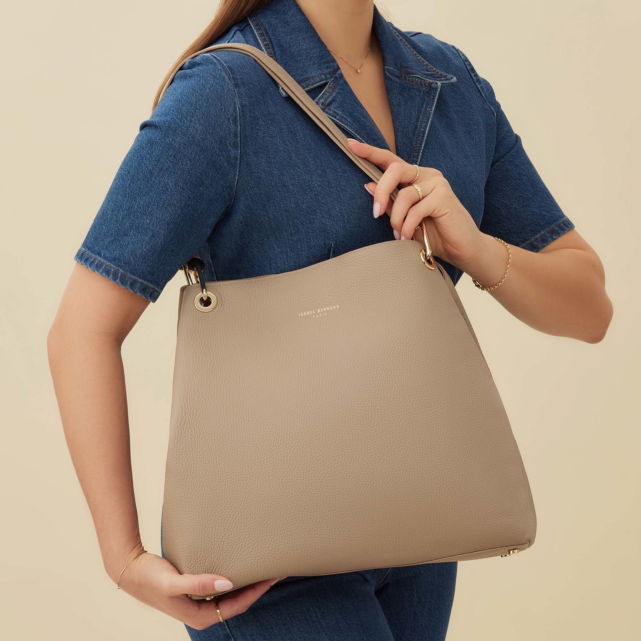 Femme Forte Annabelle taupe calfskin leather shoulder bag