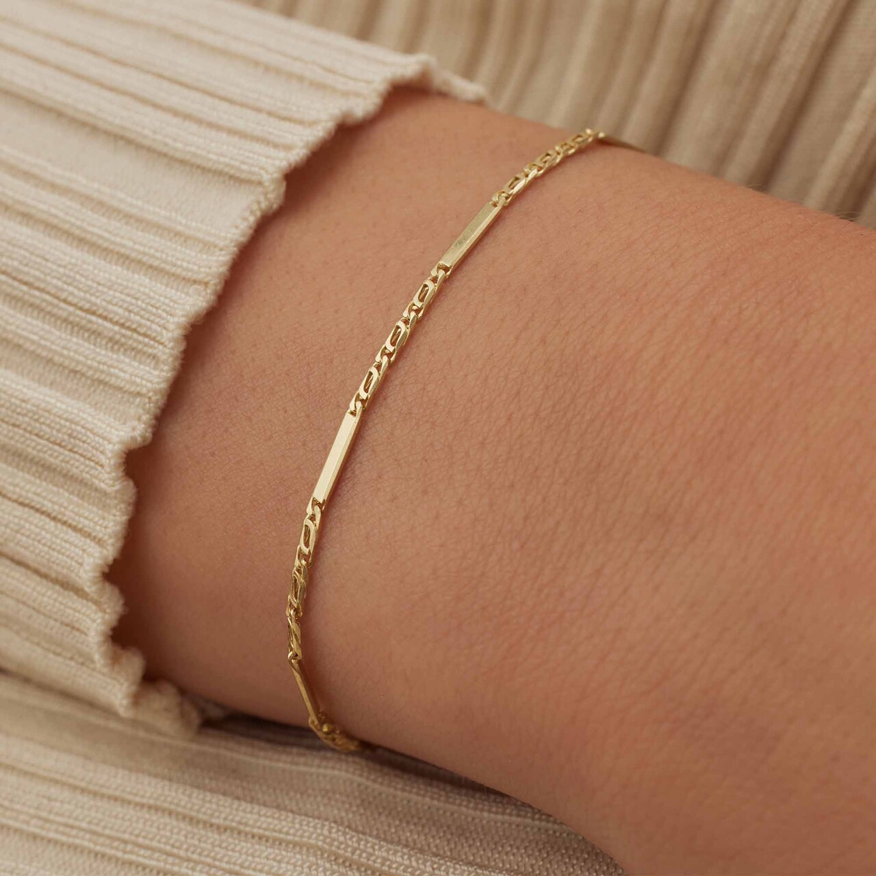 Isabel Bernard Rivoli Alice 14 karat gold link bracelet with royal link and rods