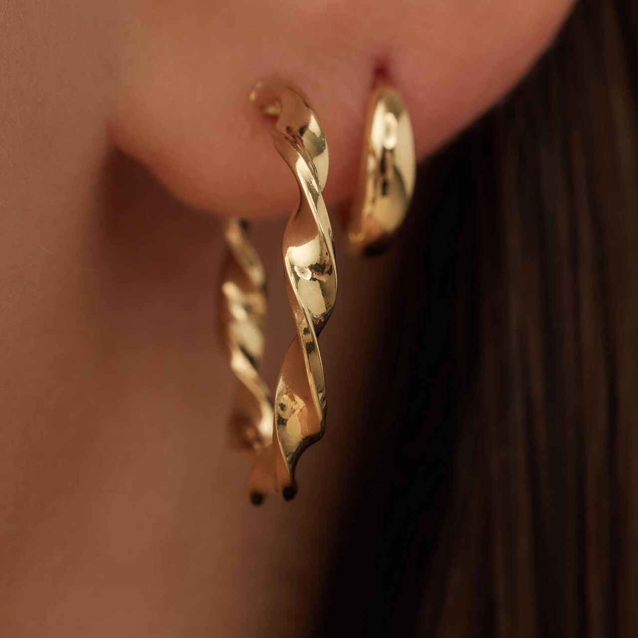 Isabel Bernard Rivoli Odette 14 karat gold hoop earrings with twist