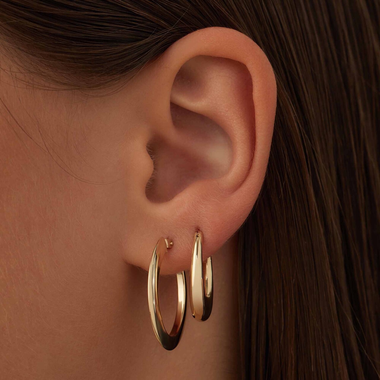 Isabel Bernard Rivoli Lila 14 karat gold hoop earrings