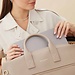 Isabel Bernard Honoré Anique taupe læder håndtaske lavet af kalveskind med 16.4 tommer laptop rum