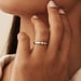 Isabel Bernard De la Paix Emily anel de ouro branco de 14 quilates com diamante 0.05 carat