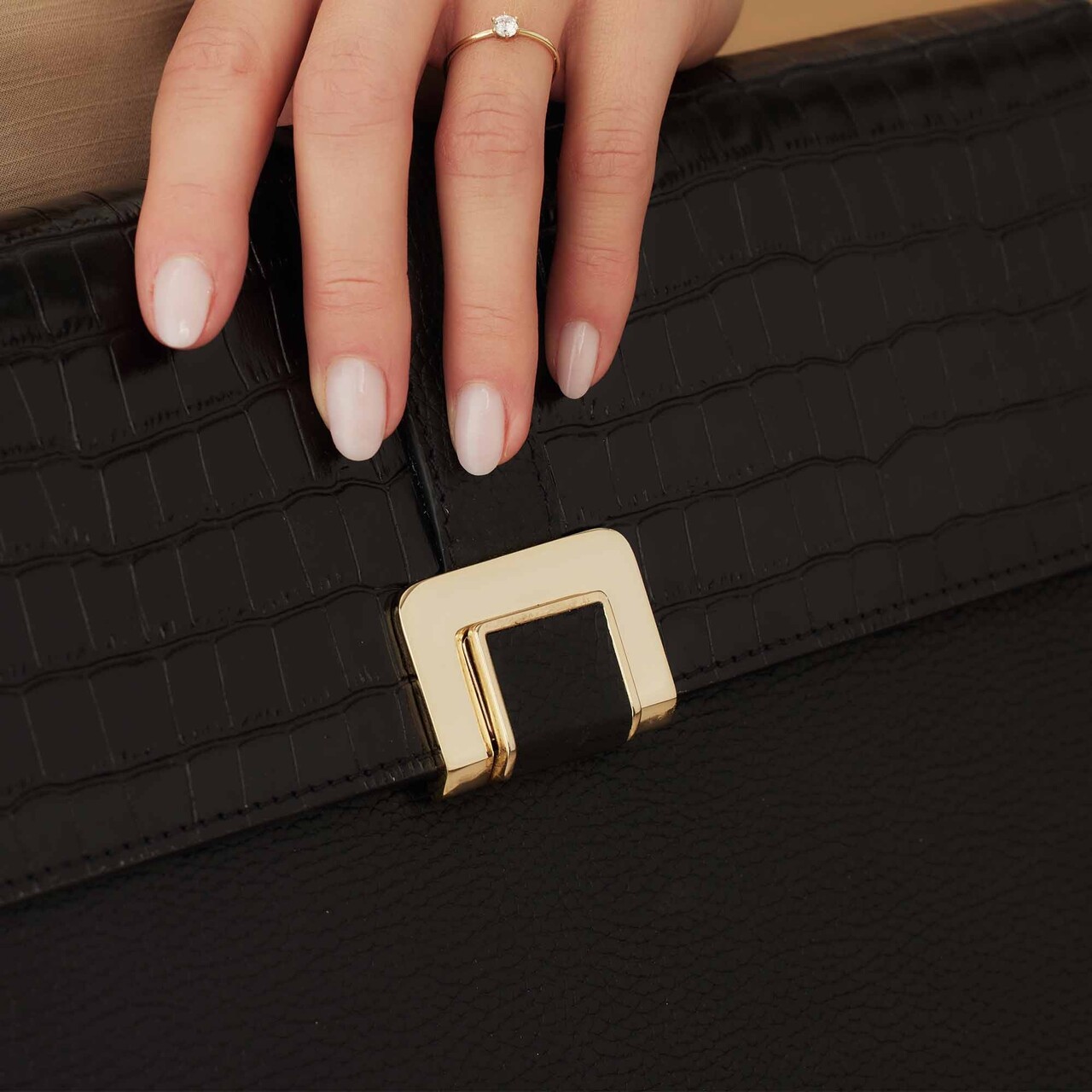 Isabel Bernard Honoré Clara croco black calfskin leather laptop sleeve with shoulder strap