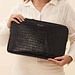 Isabel Bernard Honoré Caress croco sort læder laptop sleeve lavet af kalveskind